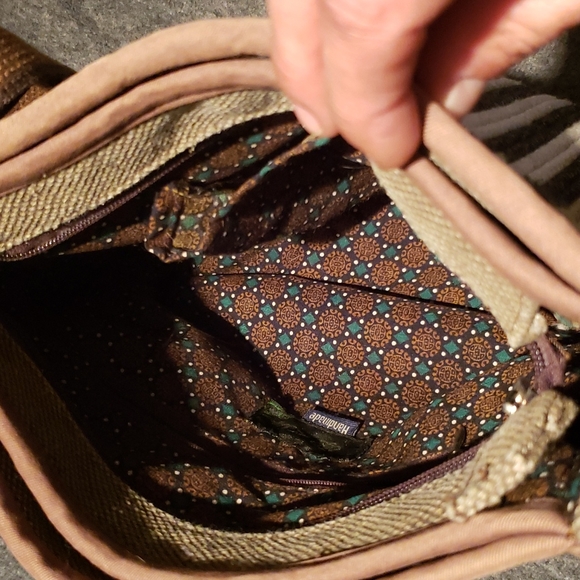 Lily Handmade Canvas crossbody bag - Picture 5 of 10